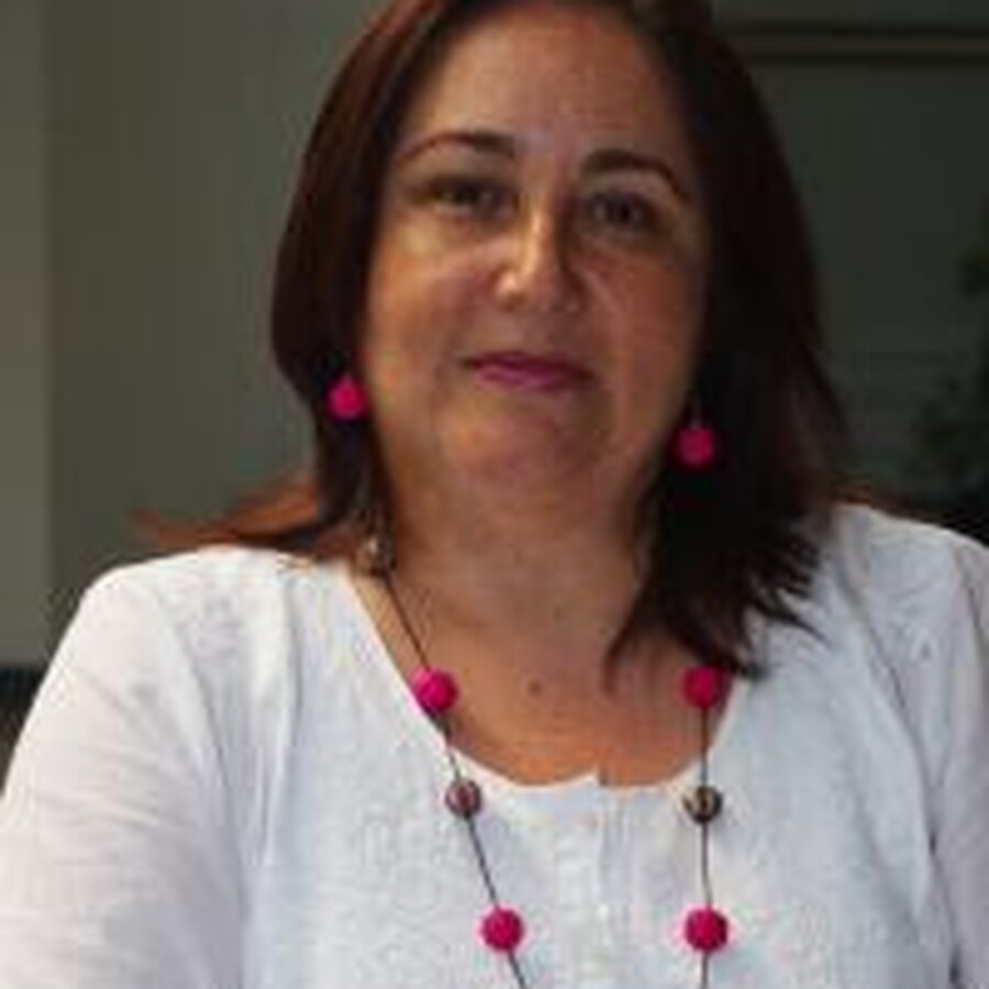 Dra. María Teresa Santander